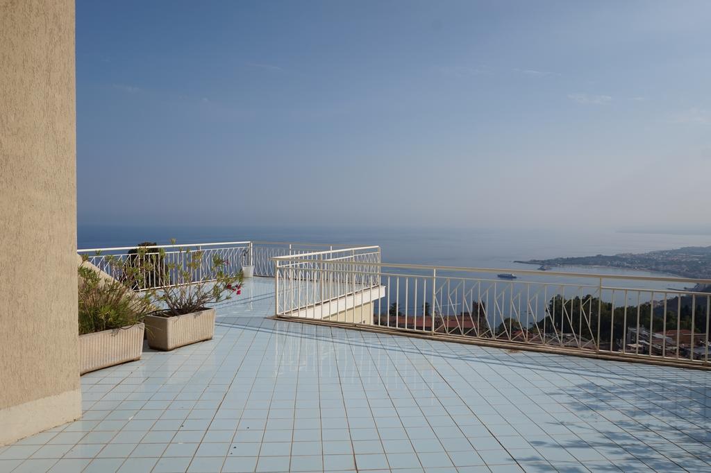 Habitación Doble con balcón y vistas al mar - 1 o 2 camas