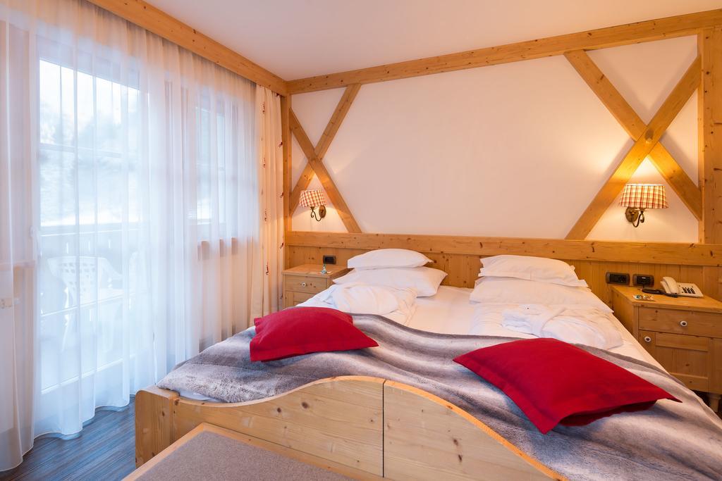 Standard Double or Twin Room,727204651:JPEG