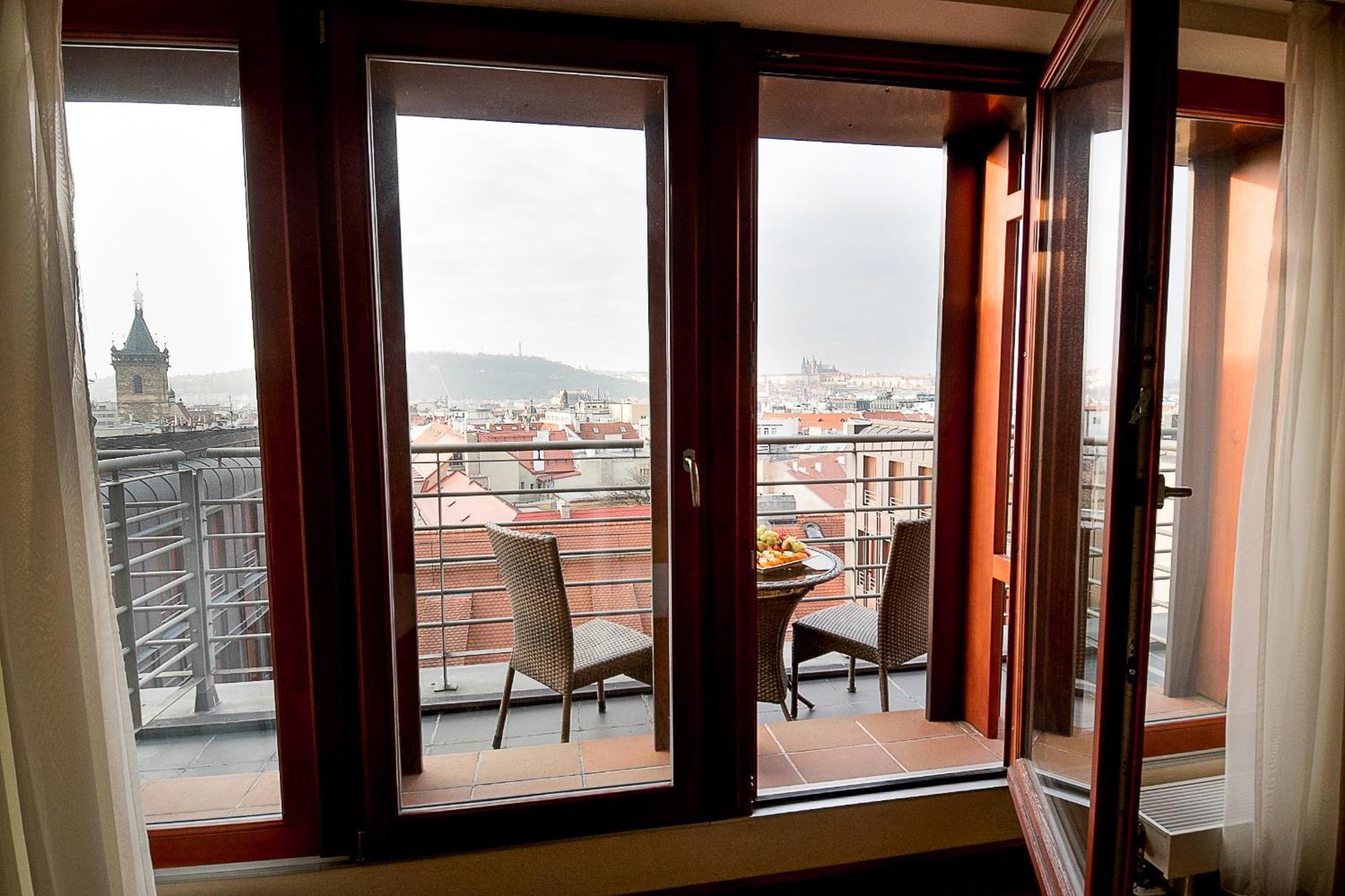 Deluxe Double Room with Castle View,342547438:JPEG