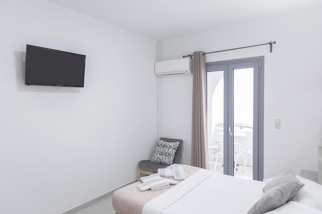 Double Room,378219670:JPEG