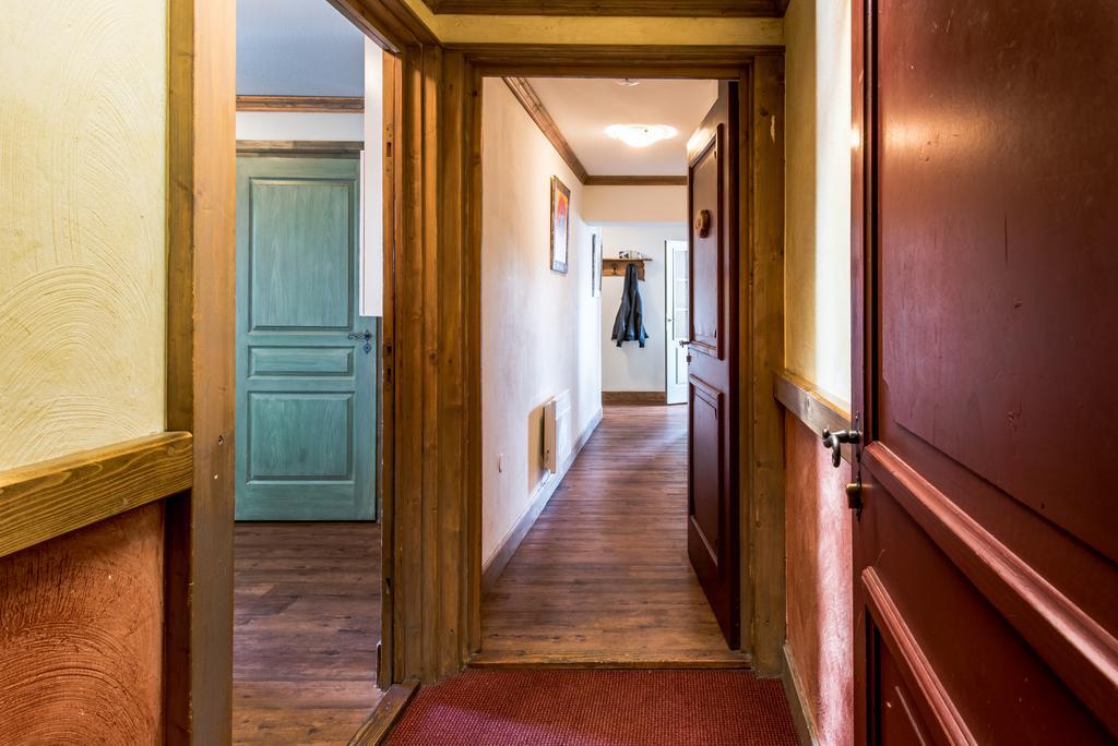 Five-Bedroom Apartment