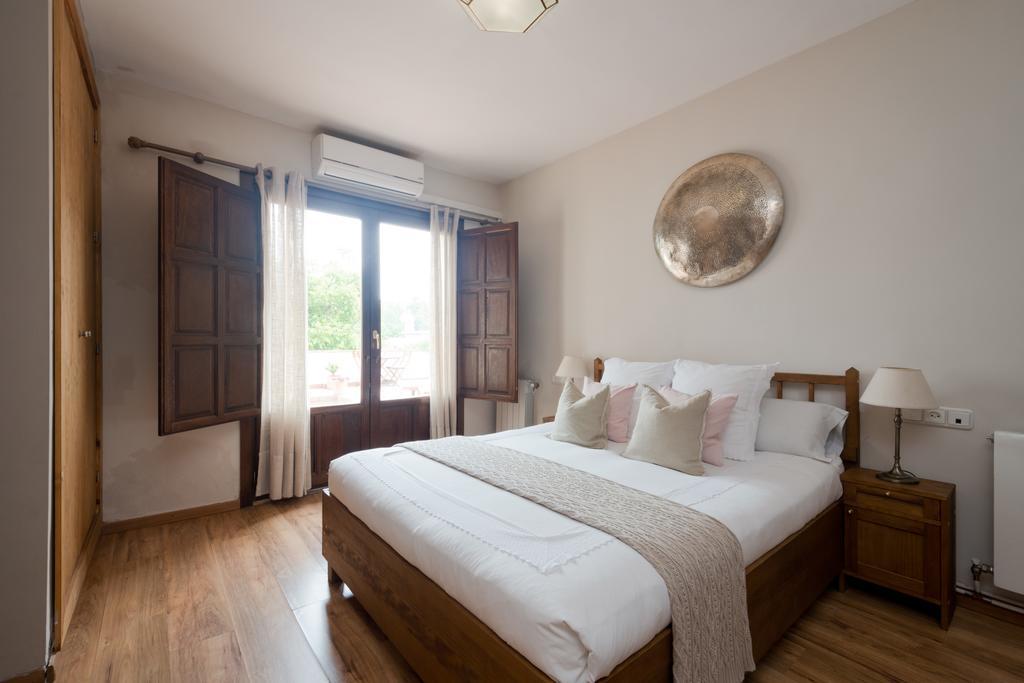 Deluxe Double Room with View to the Alhambra
