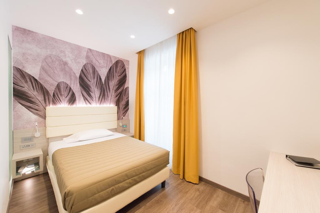 Comfort Double Room with French Bed	- spa access included,403351455:JPEG