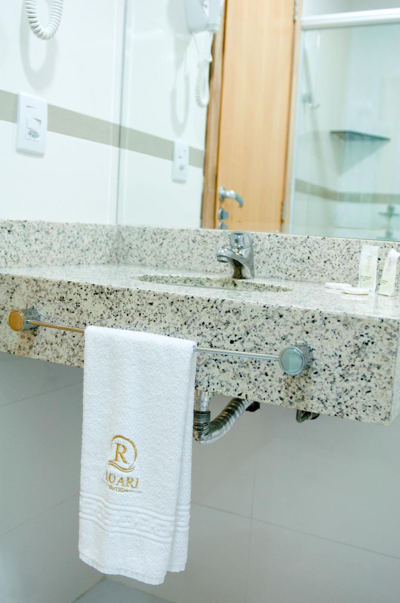 Luxury Triple Room with One Double Bed and One Single Bed,403765650:JPEG