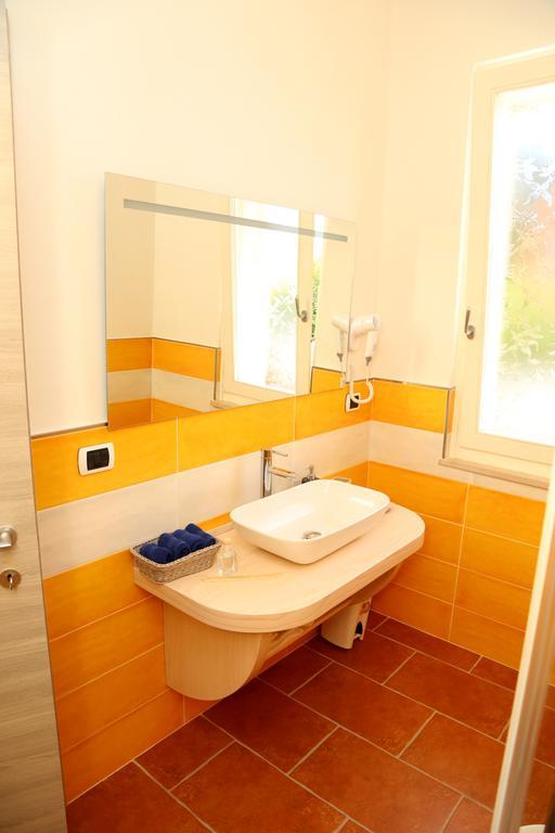 Chambre Lit King-Size avec Balcon