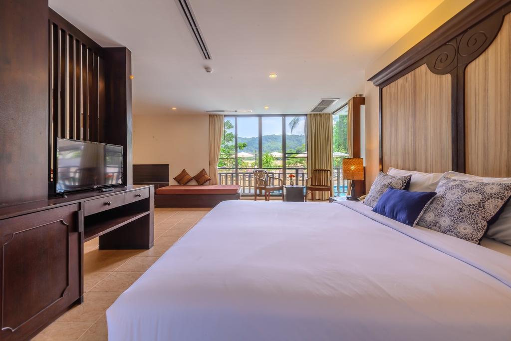 2 Bedroom Family Suite Pool View