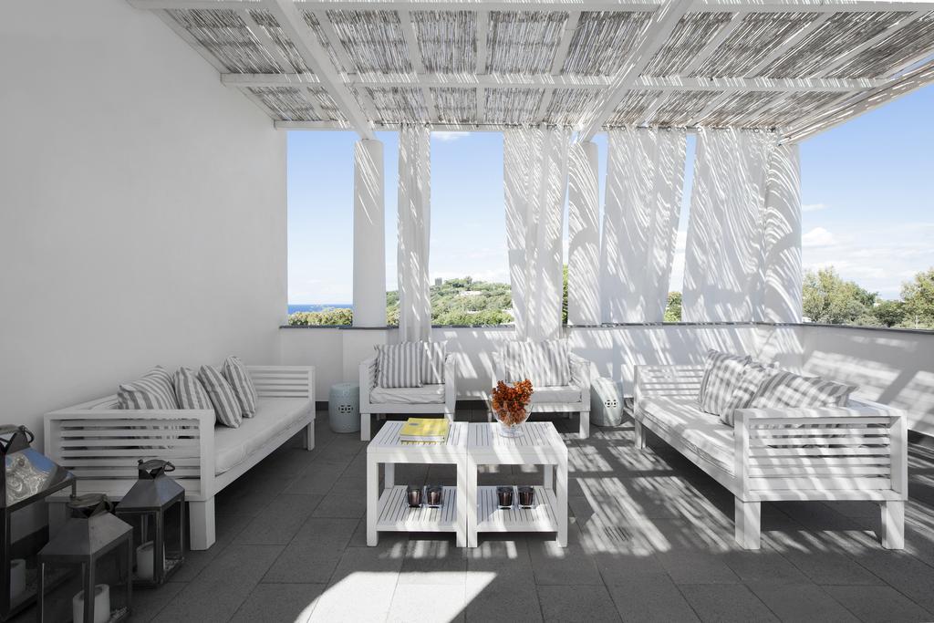 Suite Terrace,1279816561:JPEG