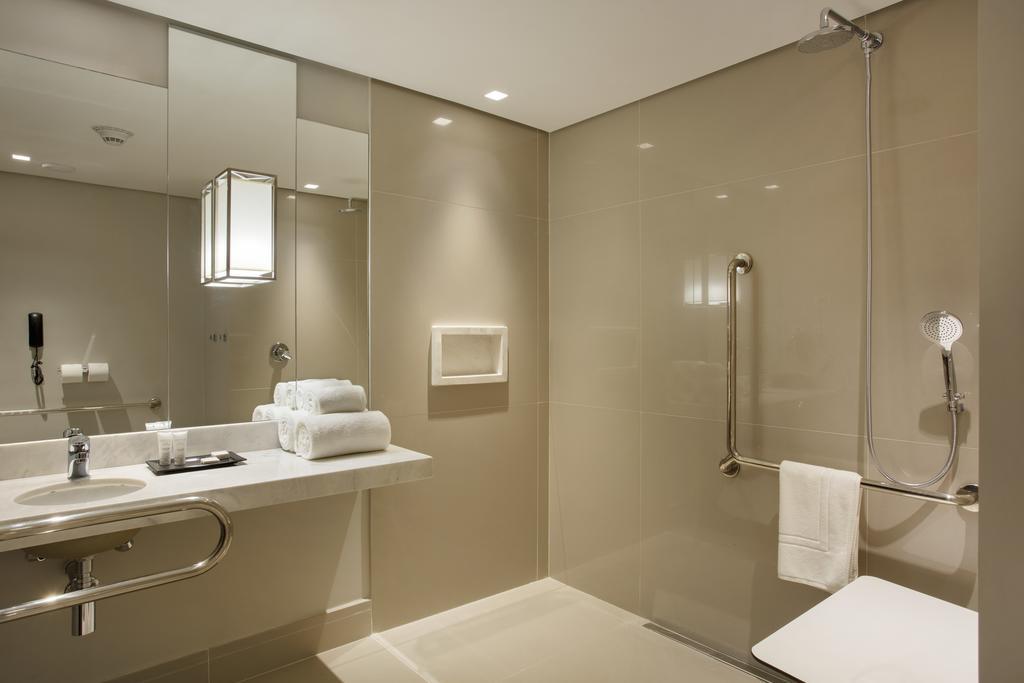 Standard Twin Room Disability Access