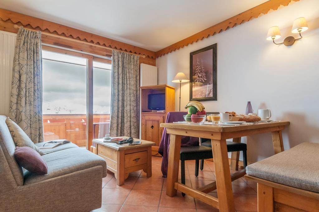 Two-Bedroom Apartment with Balcony (5 People),1215209284:JPEG