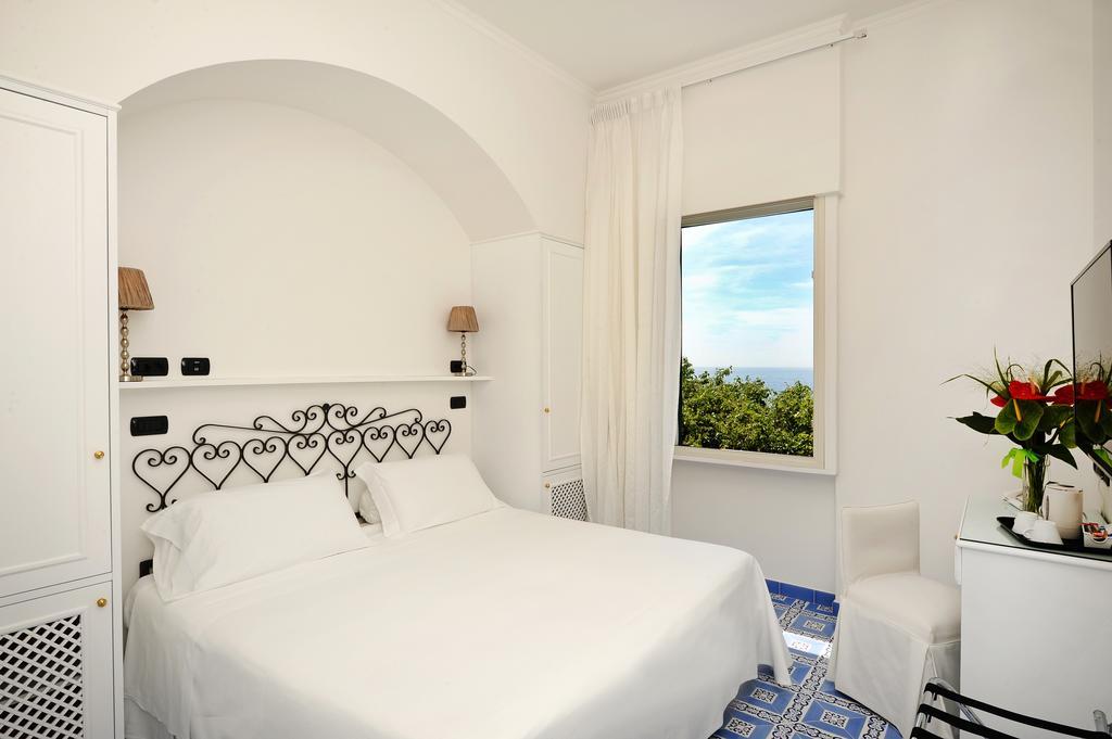 Double or Twin Room Partial Sea View