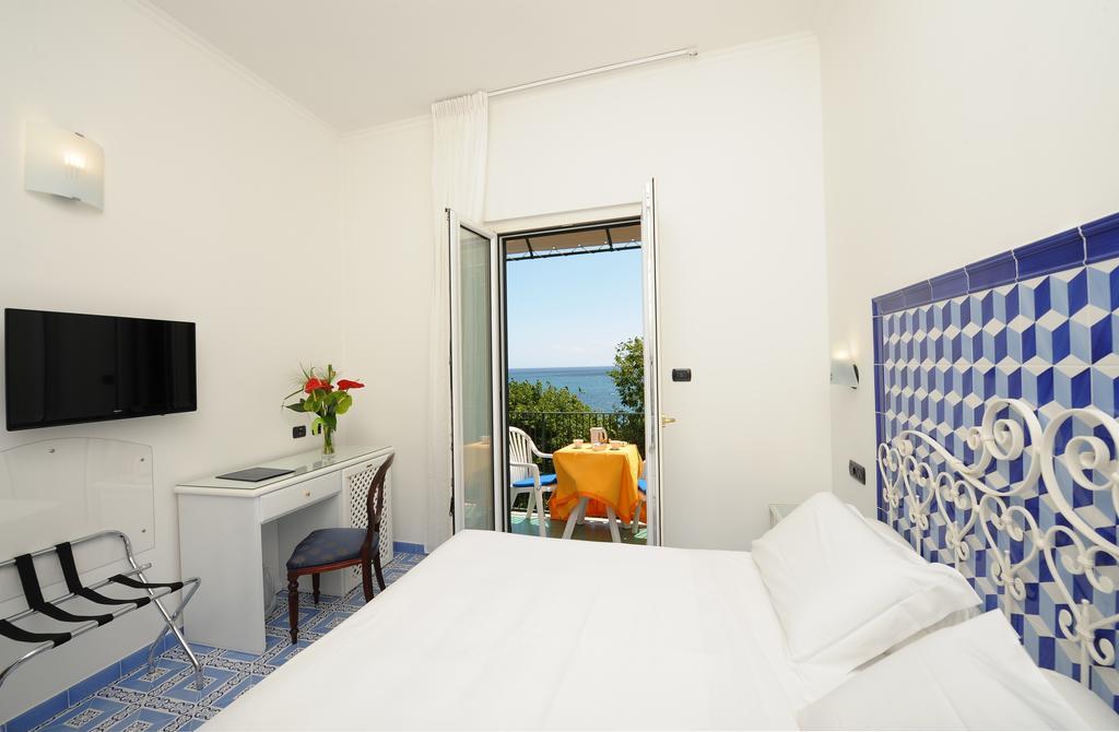 Double or Twin Room Partial Sea View