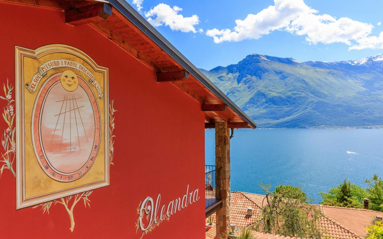 Superior Double or Twin Room with Lake View,736621303:JPEG