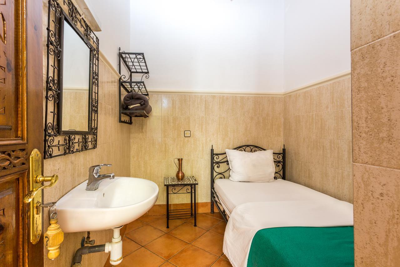Single Room with Shared Shower and Toilet