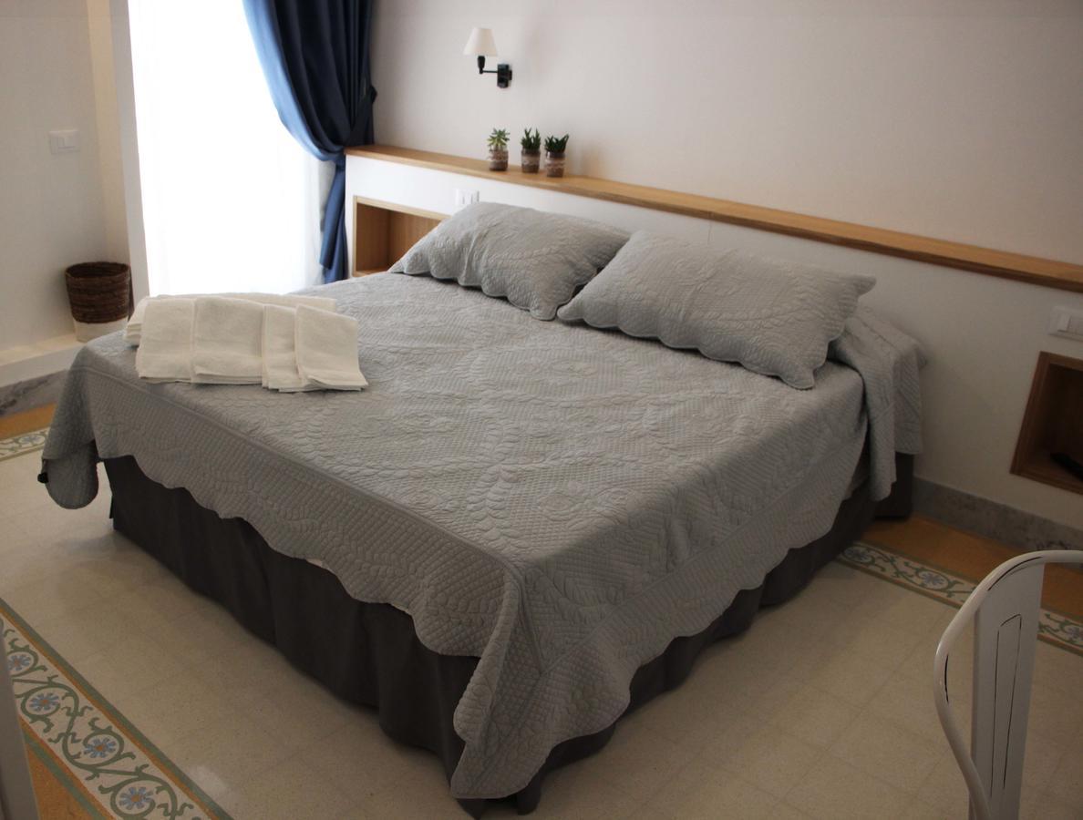 Deluxe Double or Twin Room,547260180:JPEG