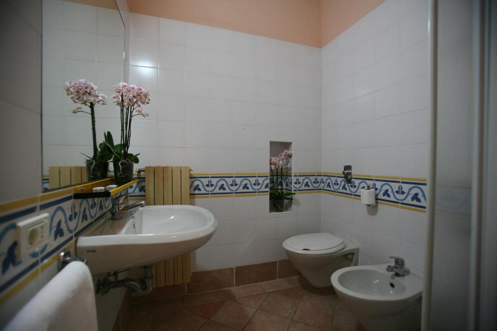 One-Bedroom Bungalow