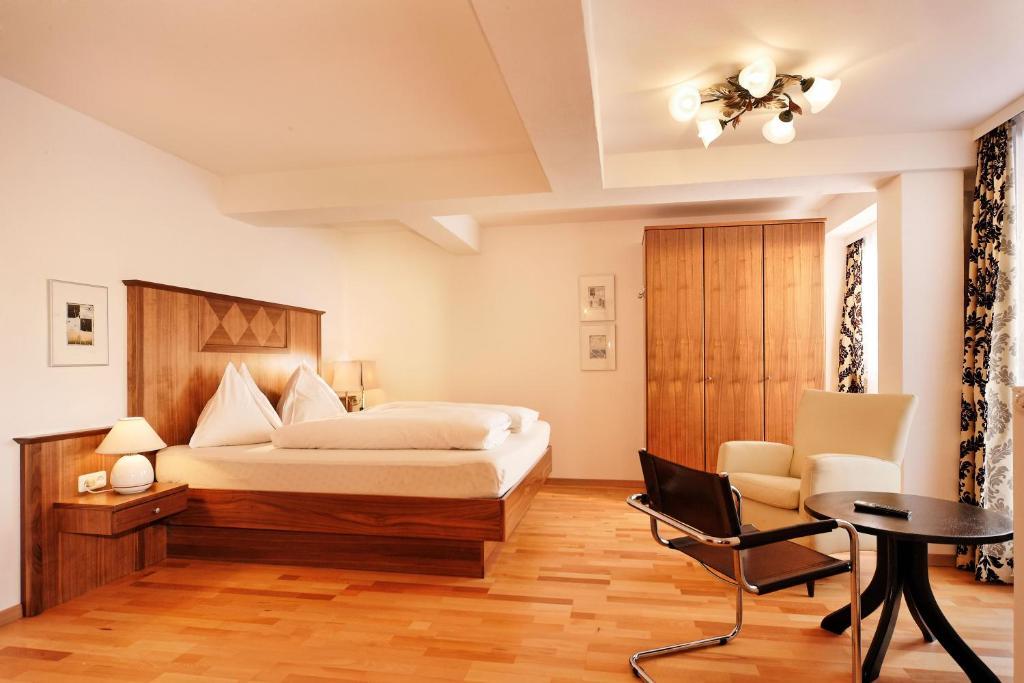 Comfort Double Room with Balcony,118216096:JPEG