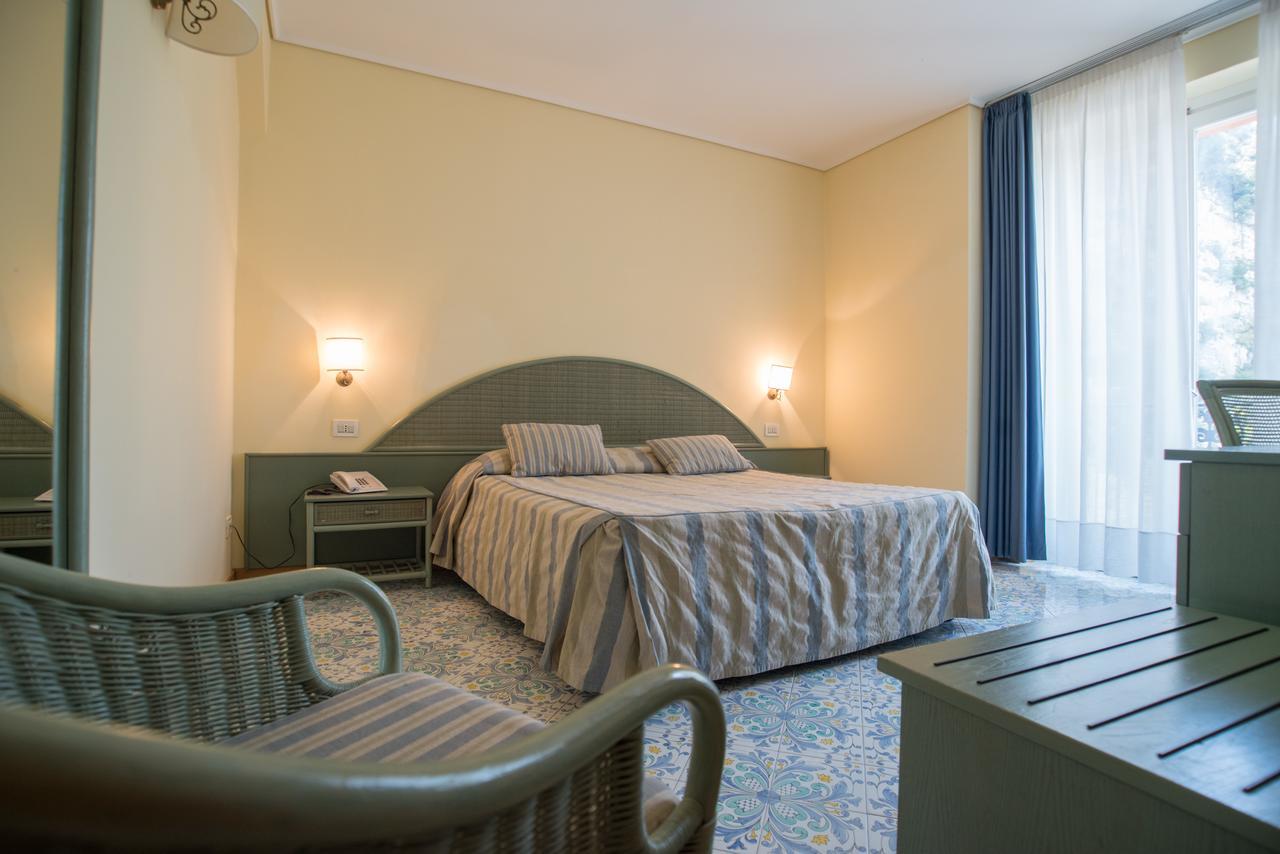 Double Room with Sea View,1209525505:JPEG