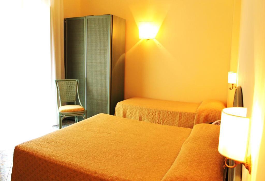 Triple Room,1539568864:JPEG