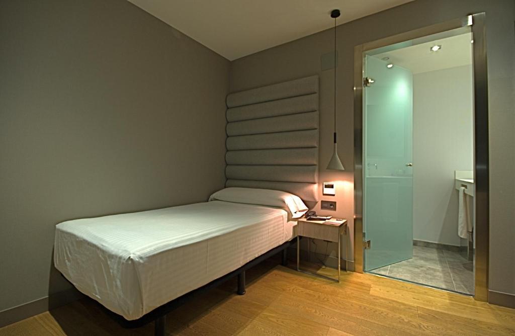 Economy Single Room,123147496:JPEG