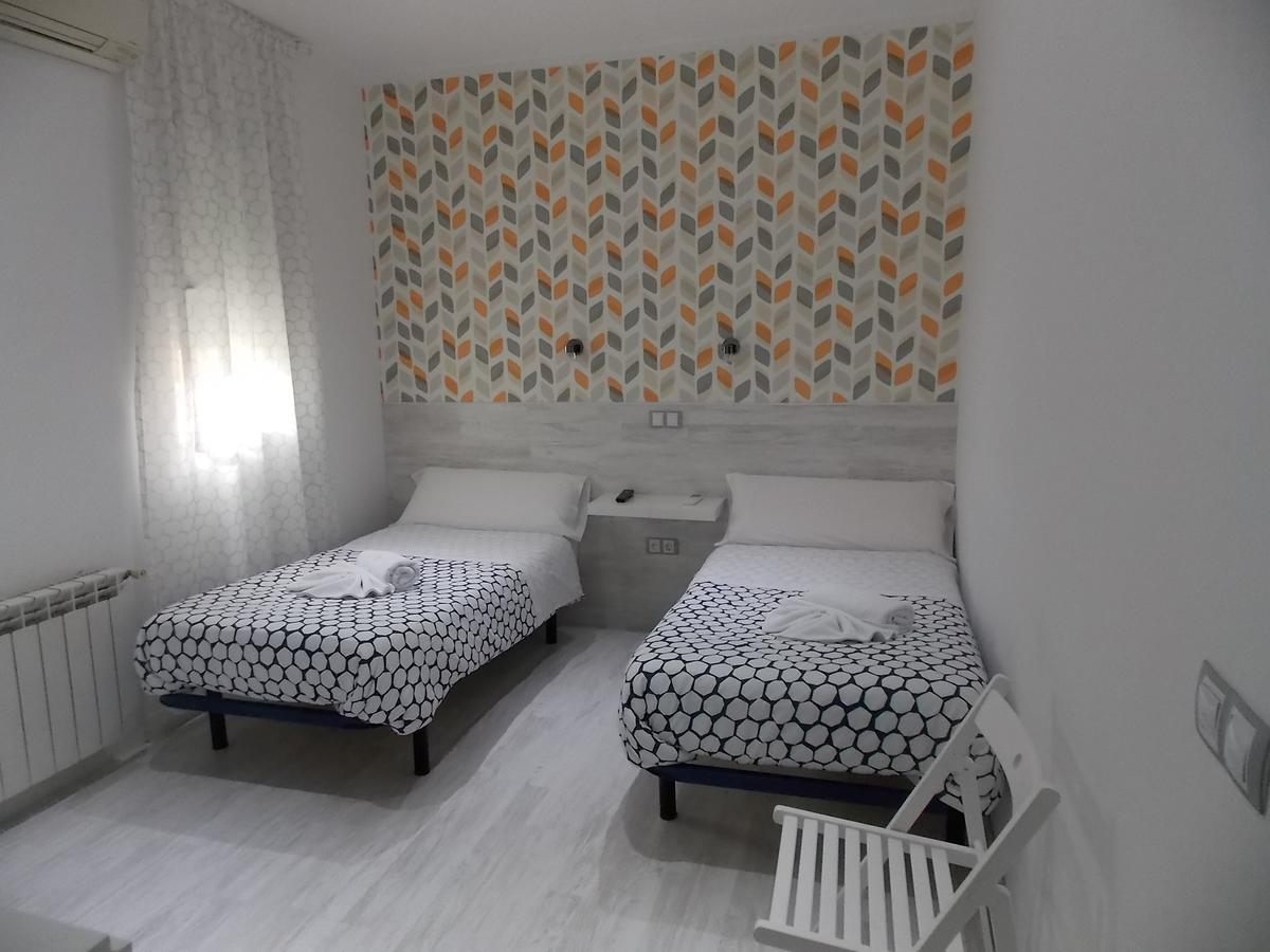 Standard Twin Room,744324037:JPEG