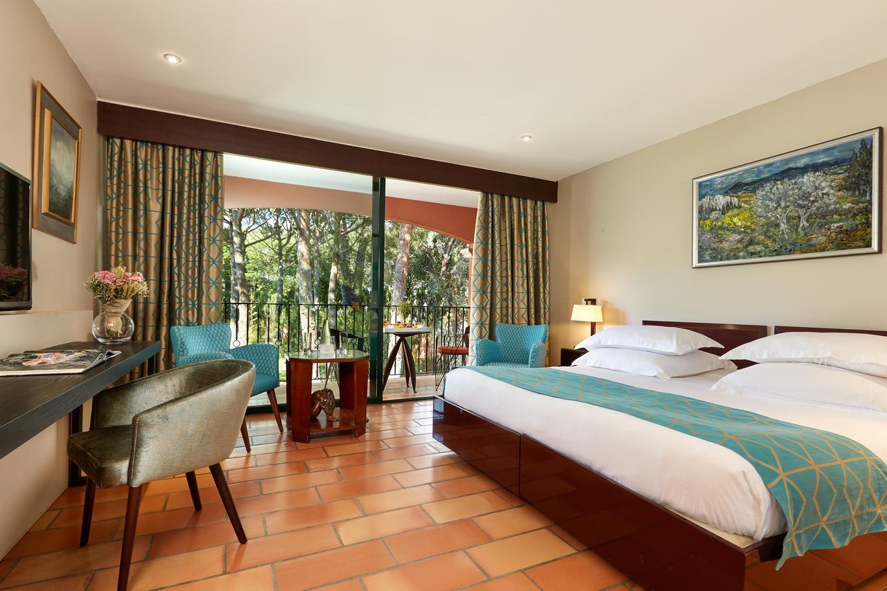 Two Interconnecting Bedrooms,664630779:JPEG