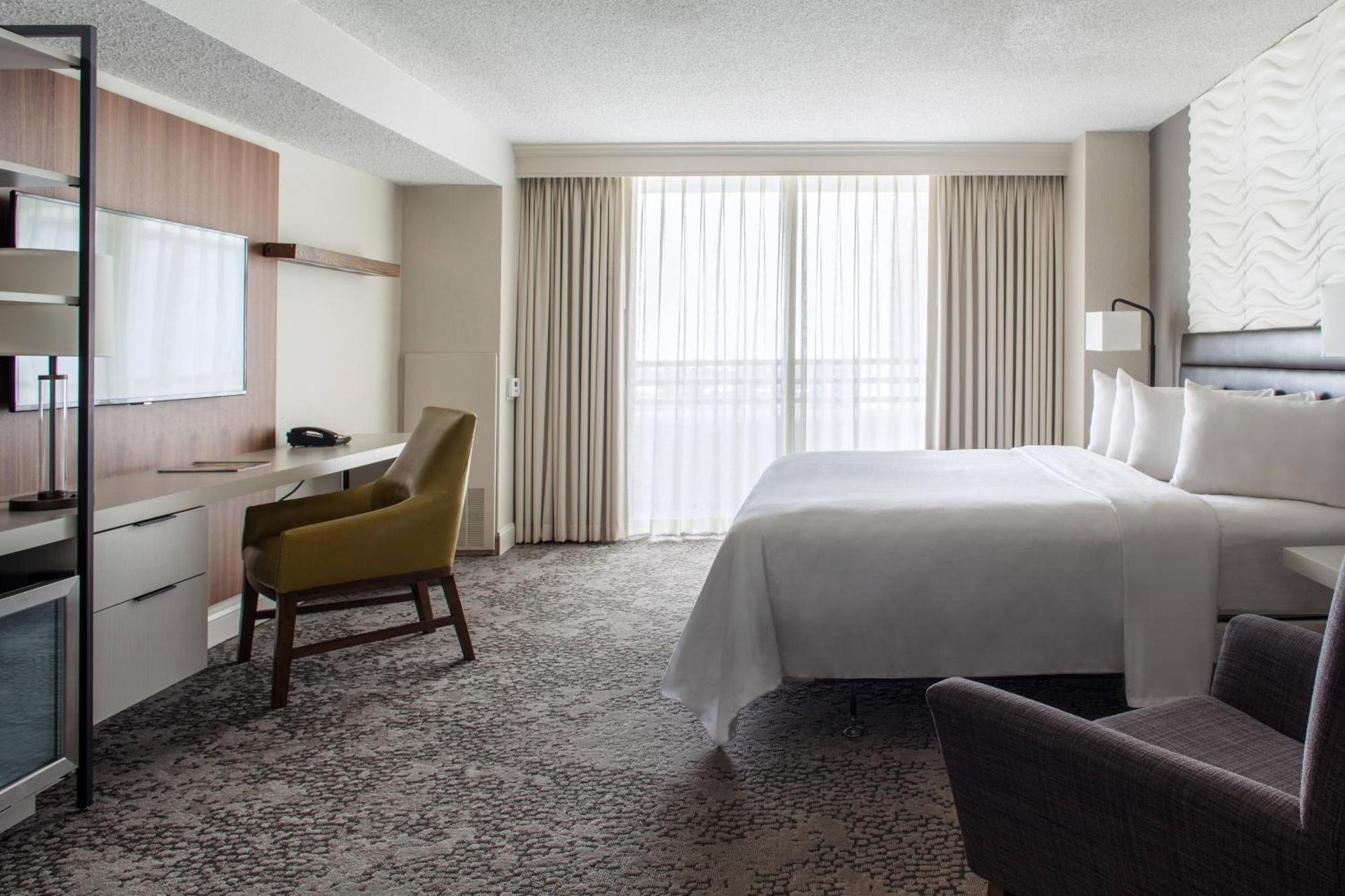 Larger Guest room 1 King High floor,1549815973:JPEG