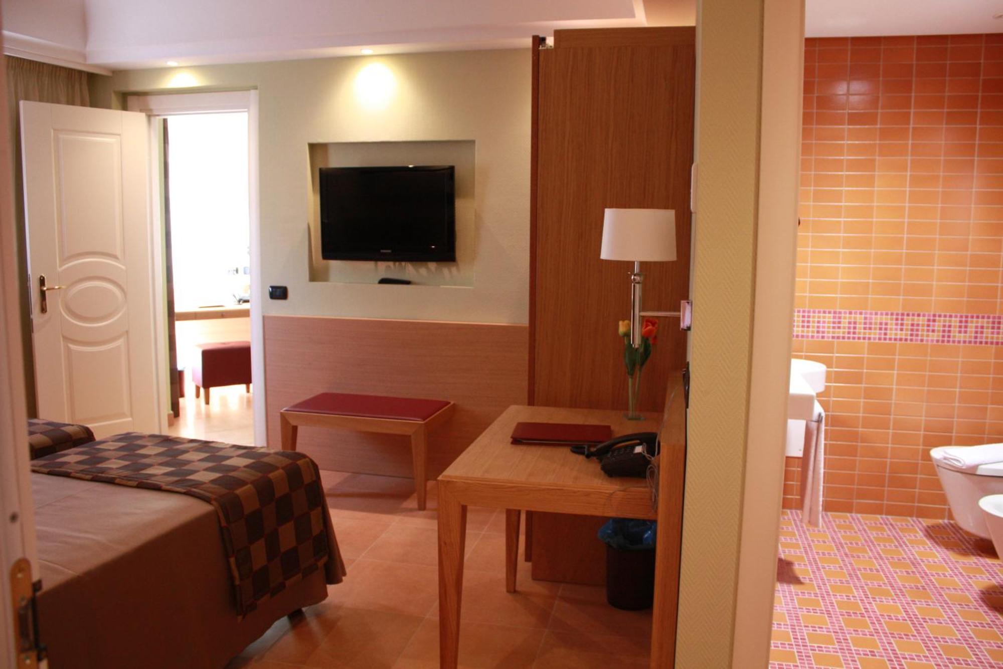 2 Camere Comunicanti