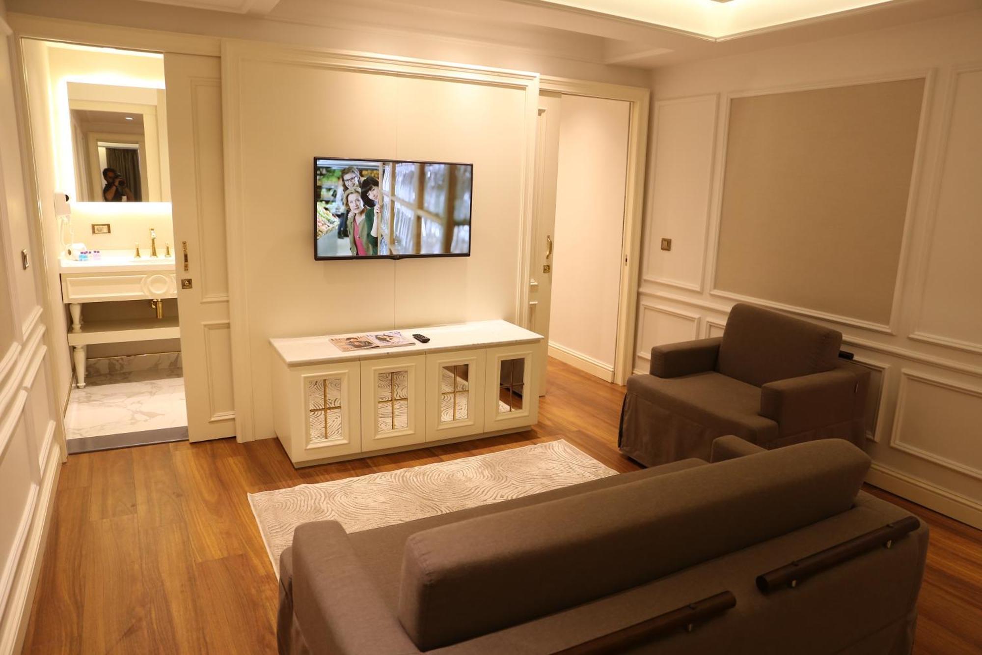 Family Connecting Suite