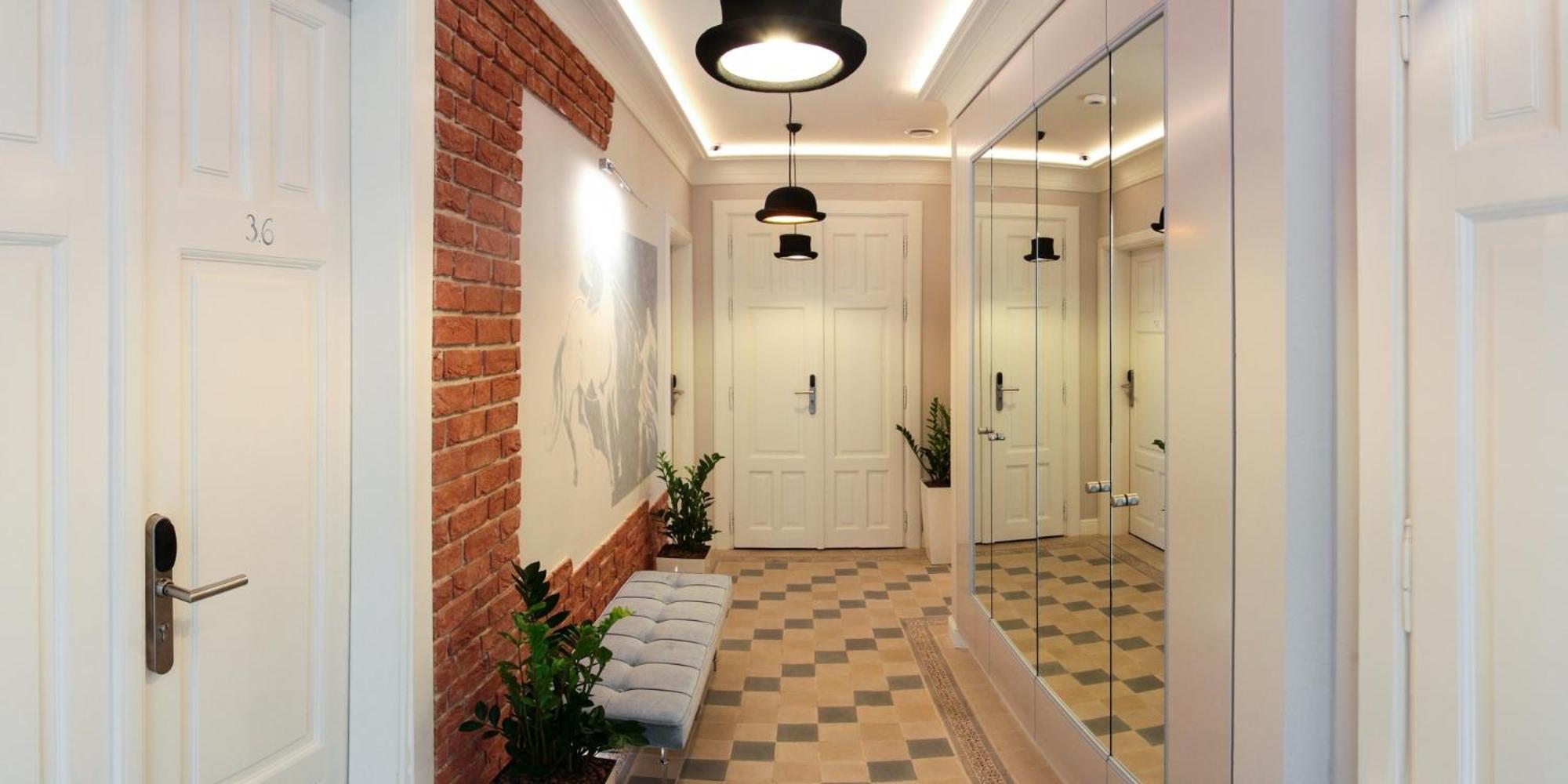 Deluxe Studio