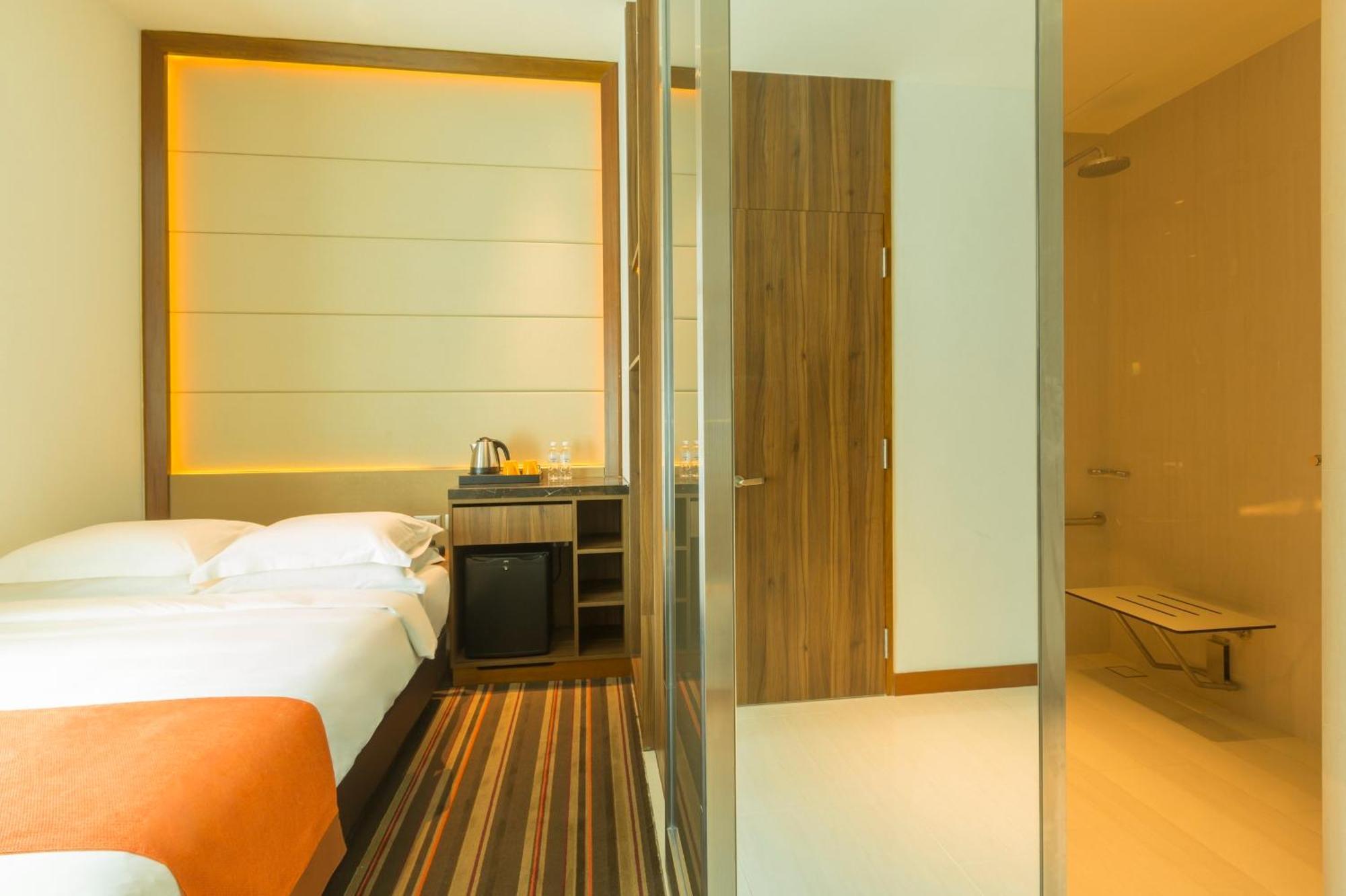 Habitación con cama grande - Accesible y con desayuno gratuito