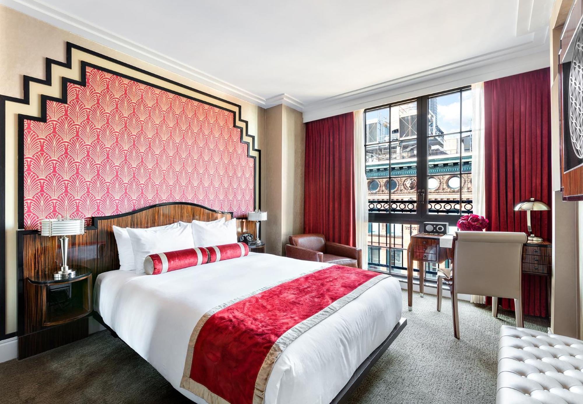 Alojamiento Grove con cama grande y vistas al Empire State
