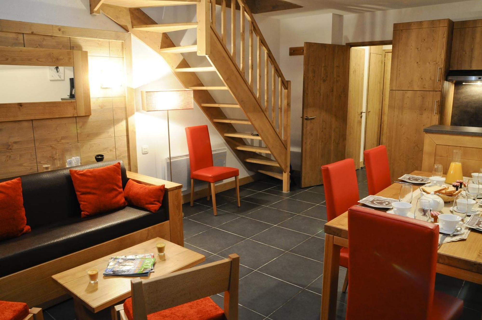One-Bedroom Apartment with Alcove (8 adults),704826508:JPEG