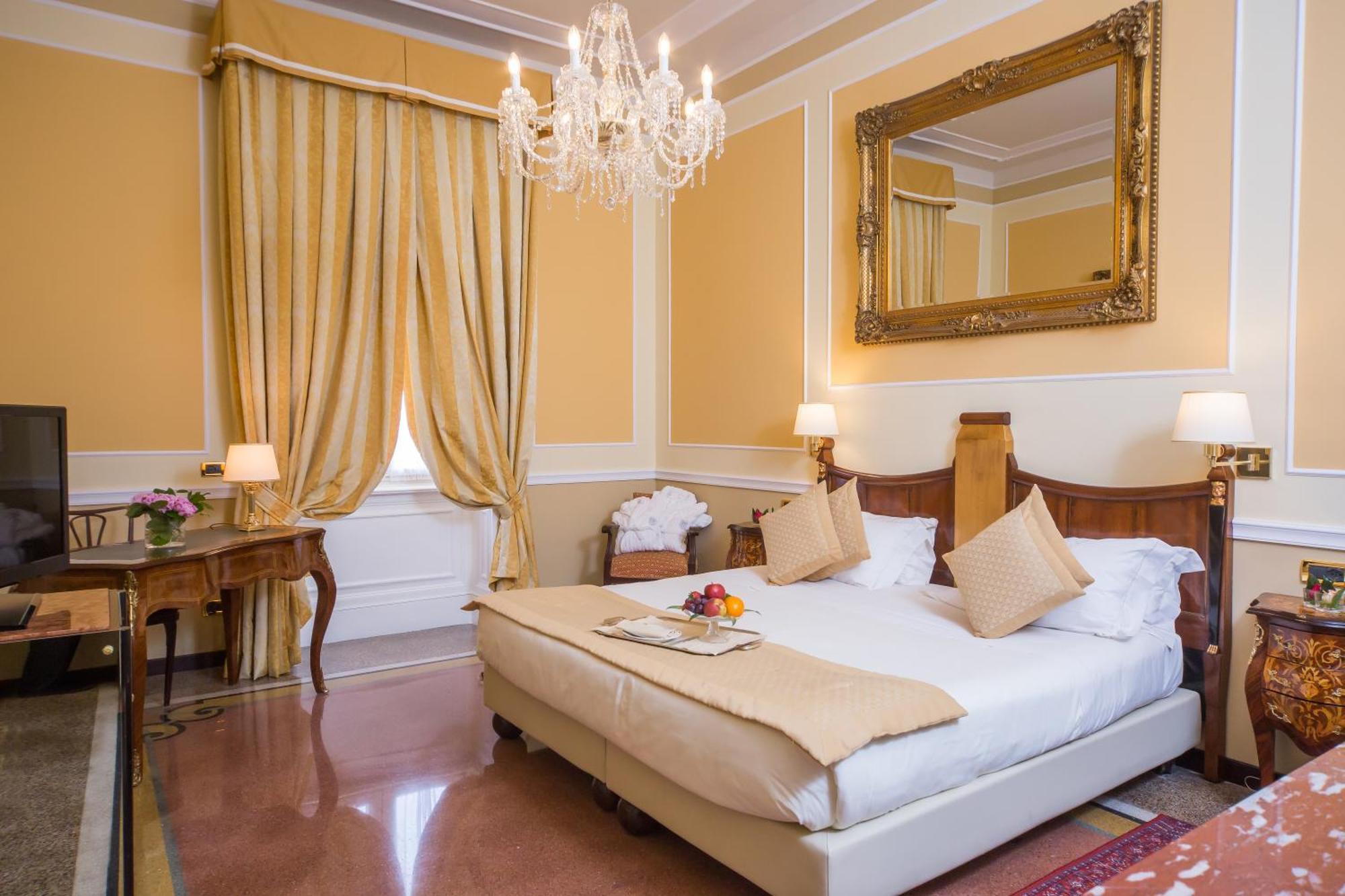 Deluxe Double or Twin Room,942530762:JPEG