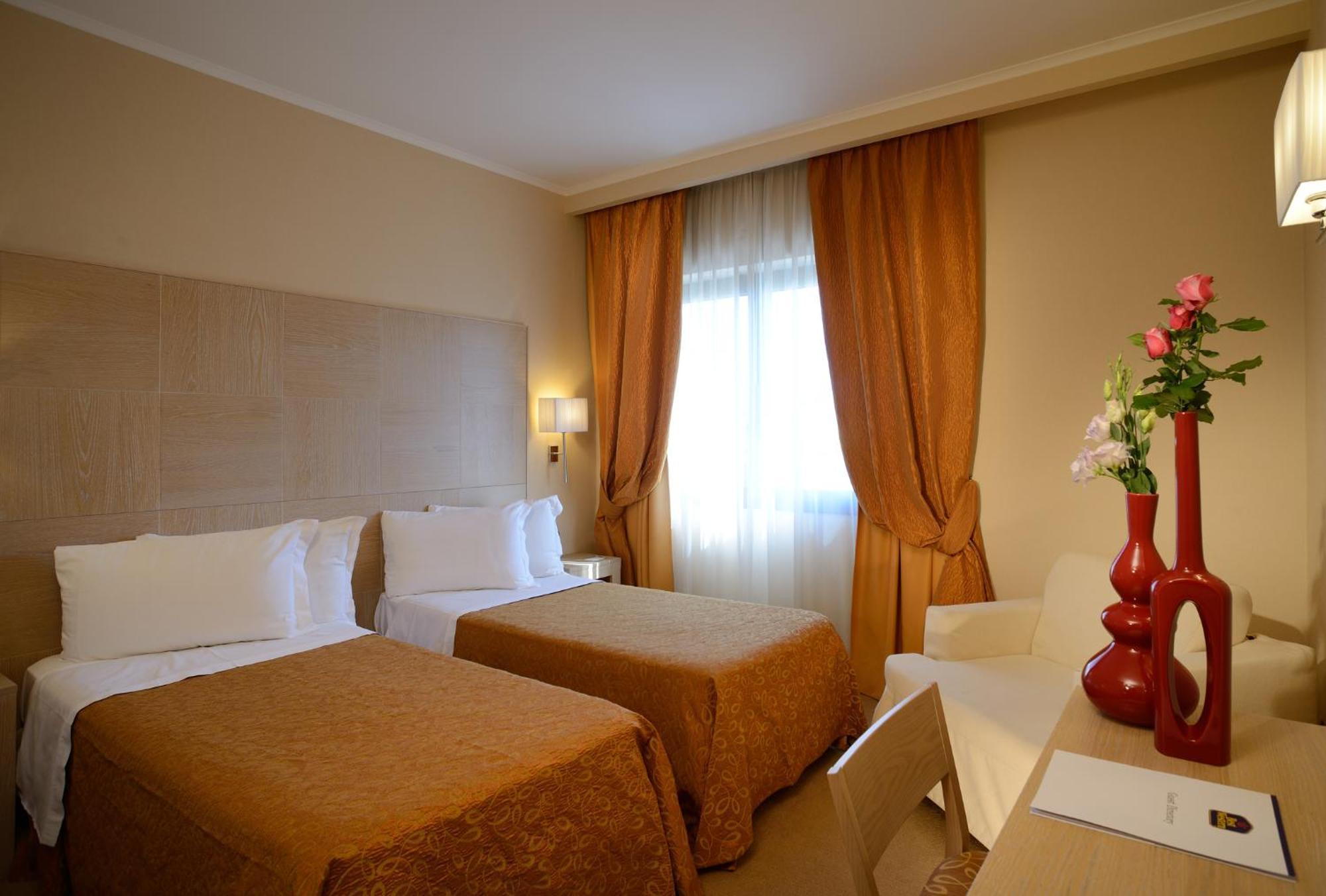 Standard Twin Room,1676728787:JPEG