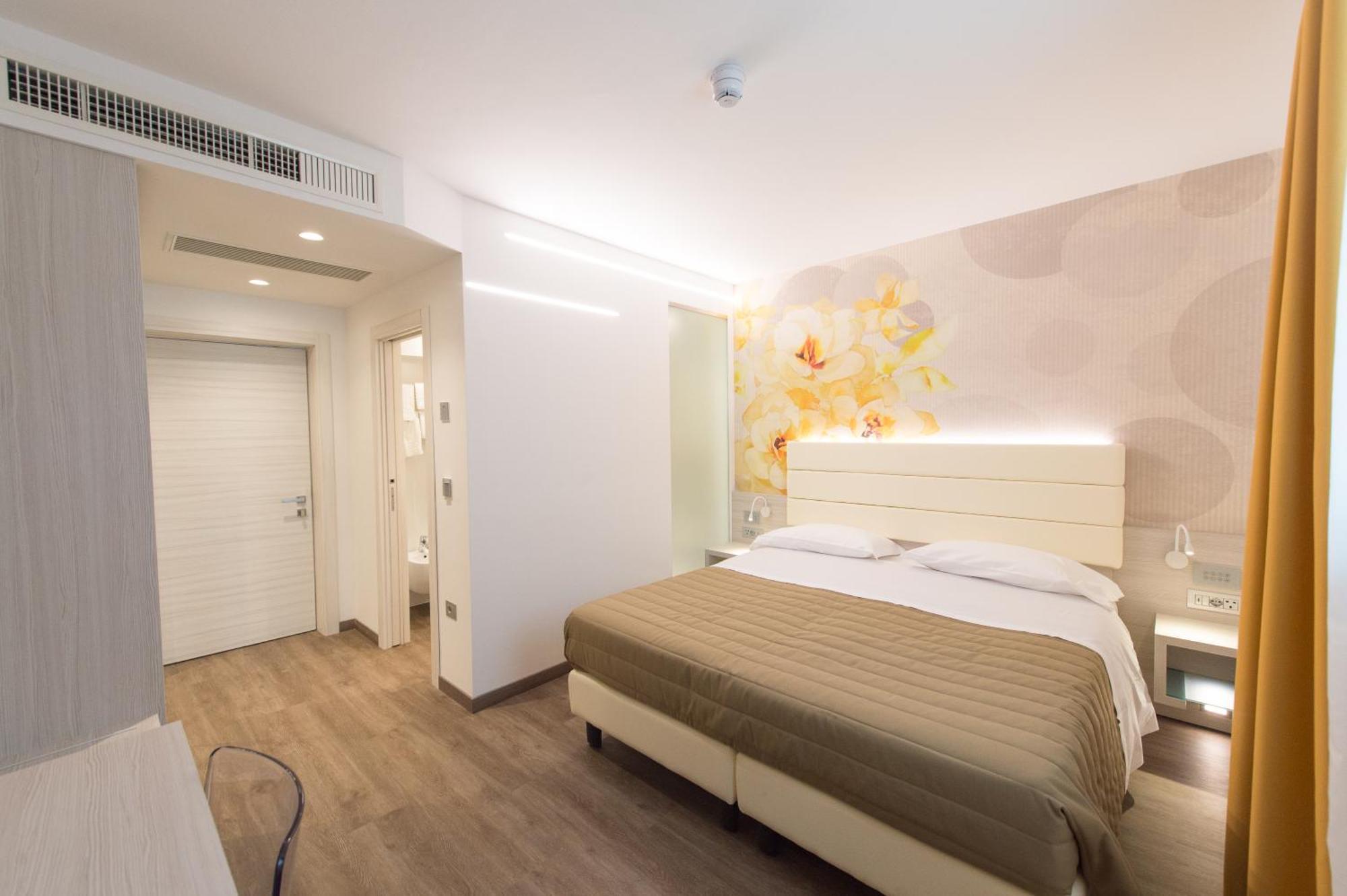 Comfort Double or Twin Room - spa access included,705349573:JPEG