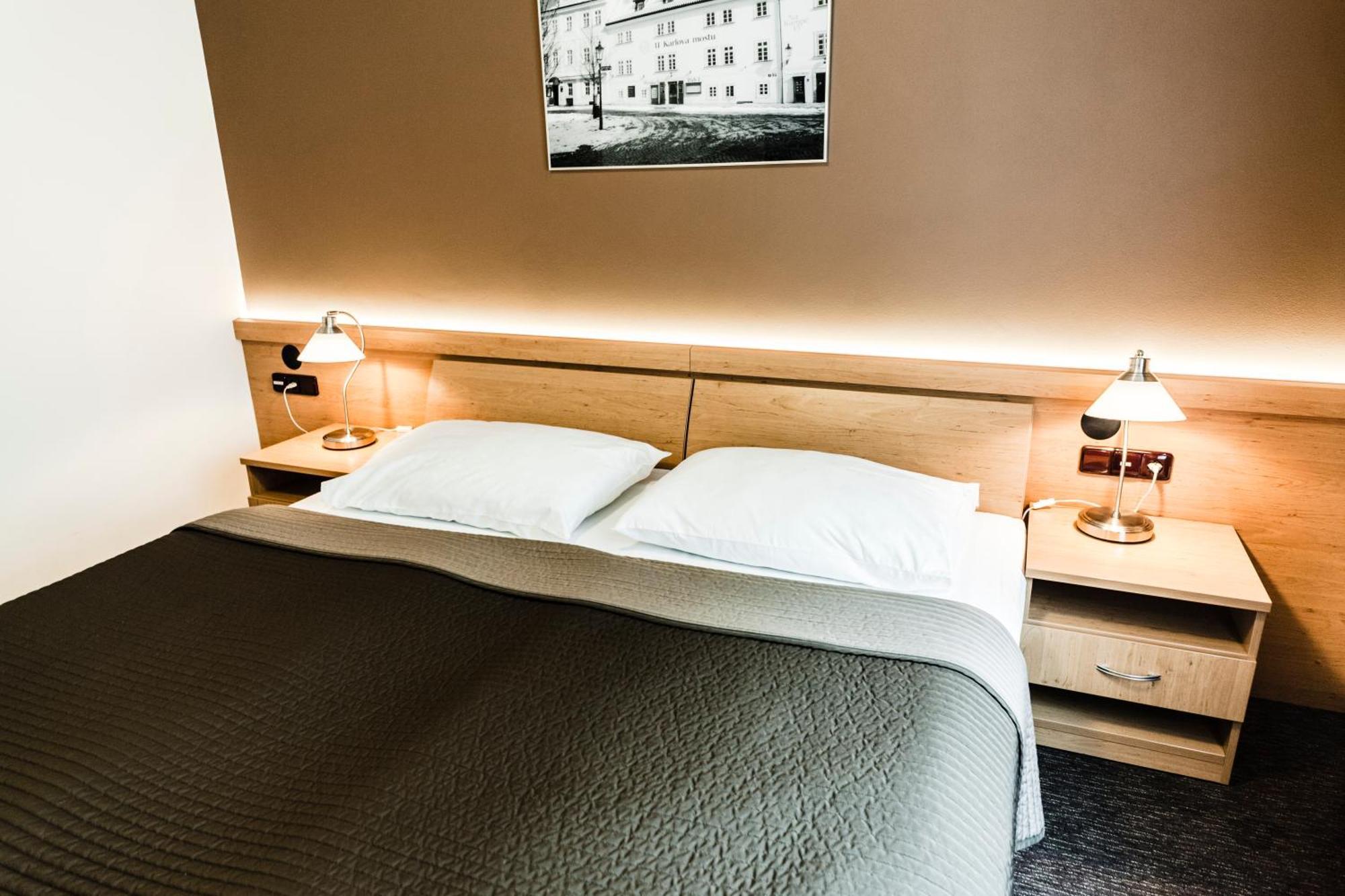 Kamer met 1 Groot Bed of 2 Aparte Bedden en Uitzicht op de Stad