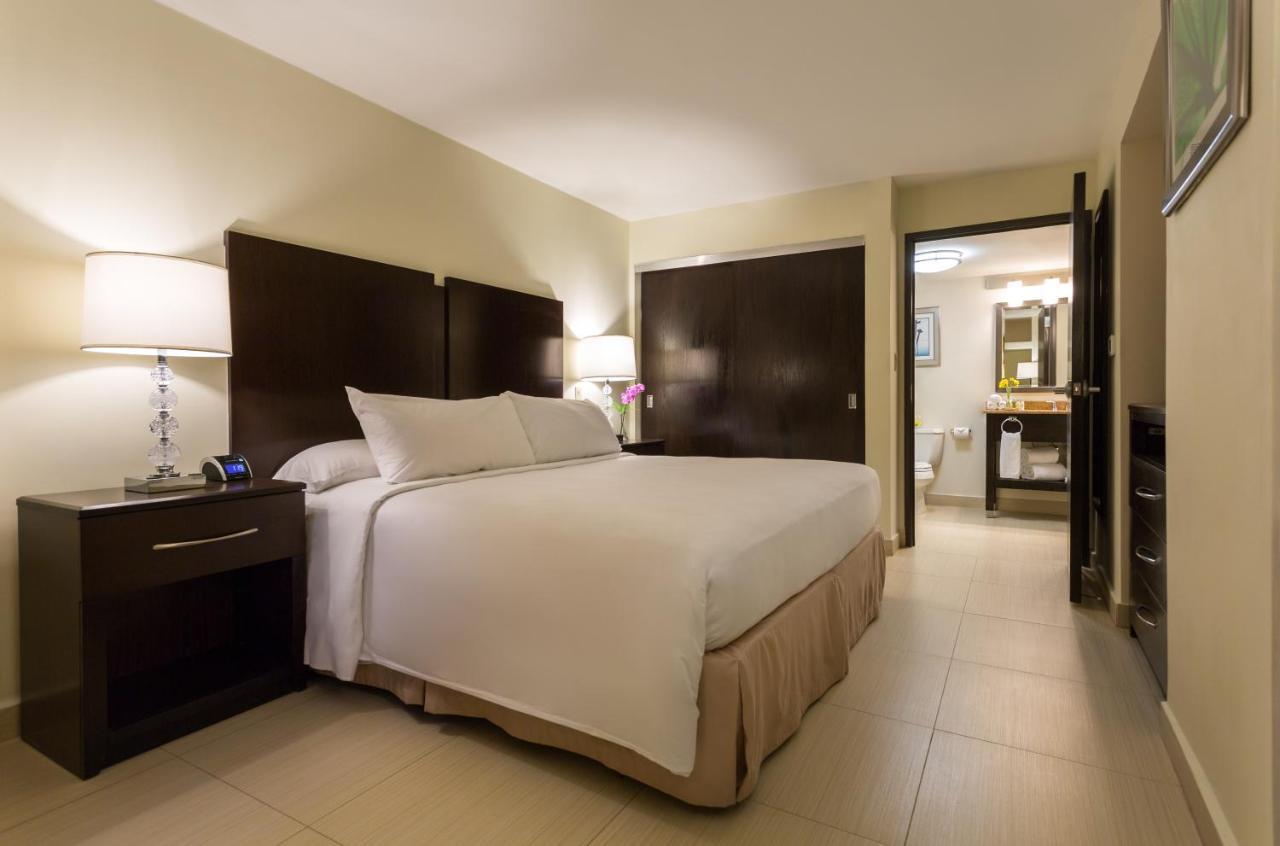 Suite Ambient con 2 habitaciones y 1 cama extragrande