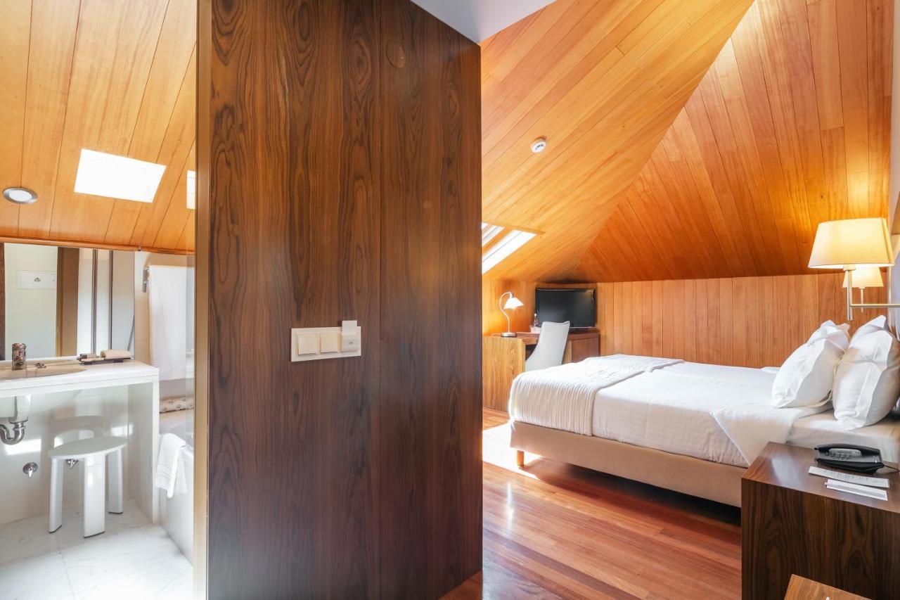 Twin Room Attic