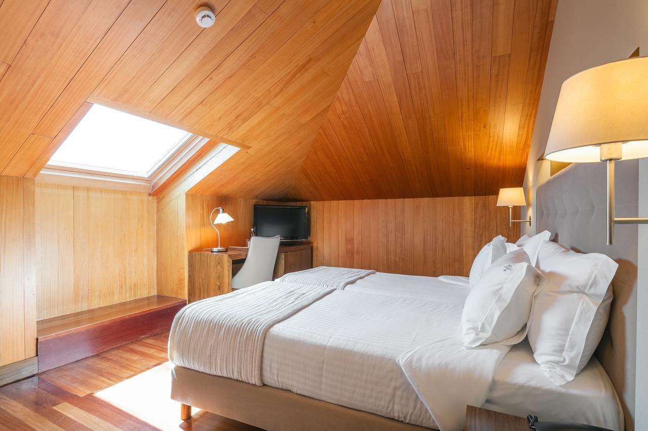 Twin Room Attic