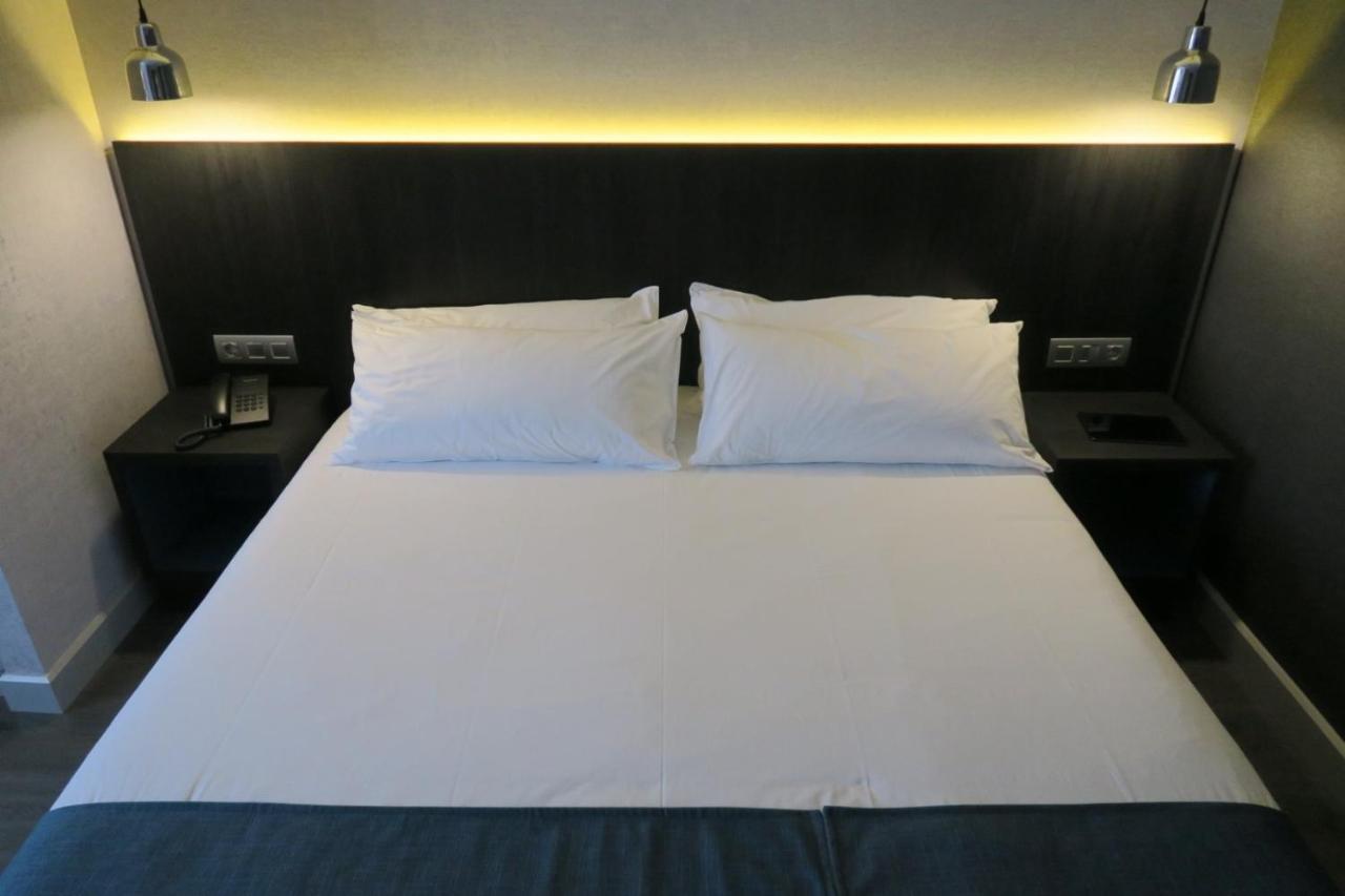 Standard Double Room,728054962:JPEG