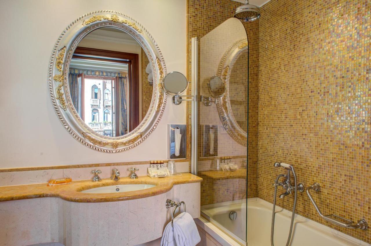 Junior Suite met Uitzicht op de Canal Grande