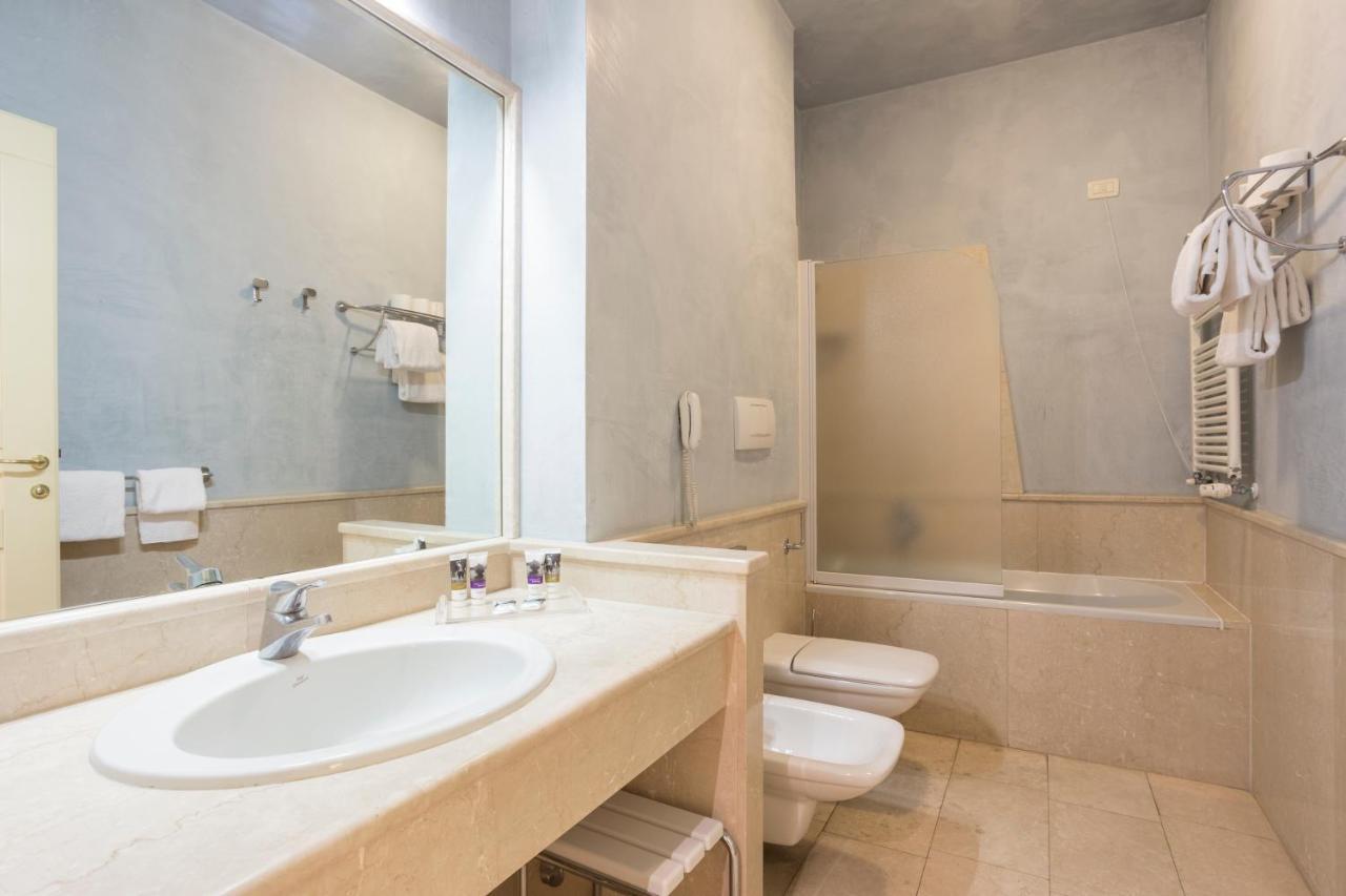 Superior Quadruple Room,733172287:JPEG