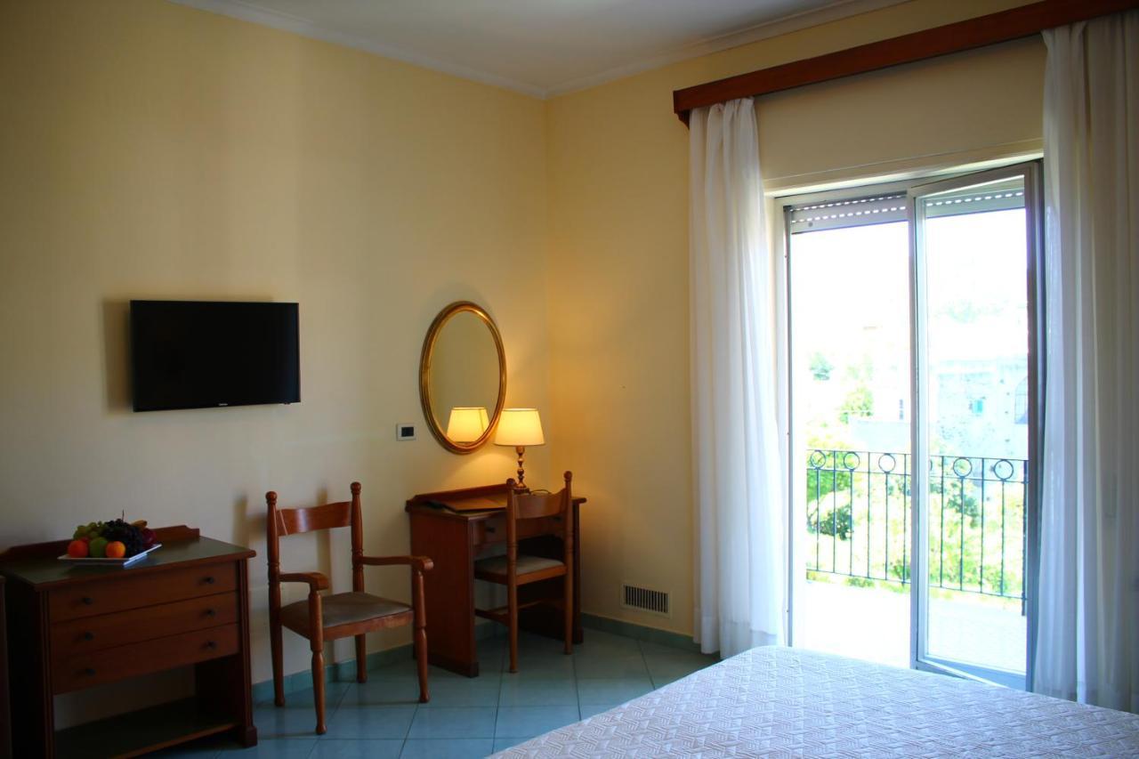 Double Room Extra Bed Garden View,736854043:JPEG