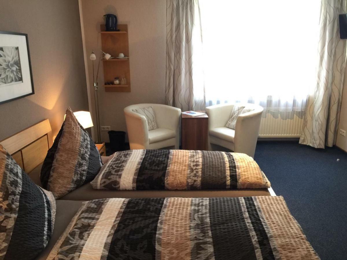 Single Room,56717449:JPEG