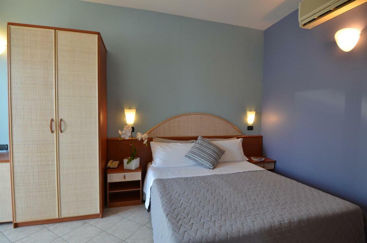 Standard Double Room,1231756991:JPEG