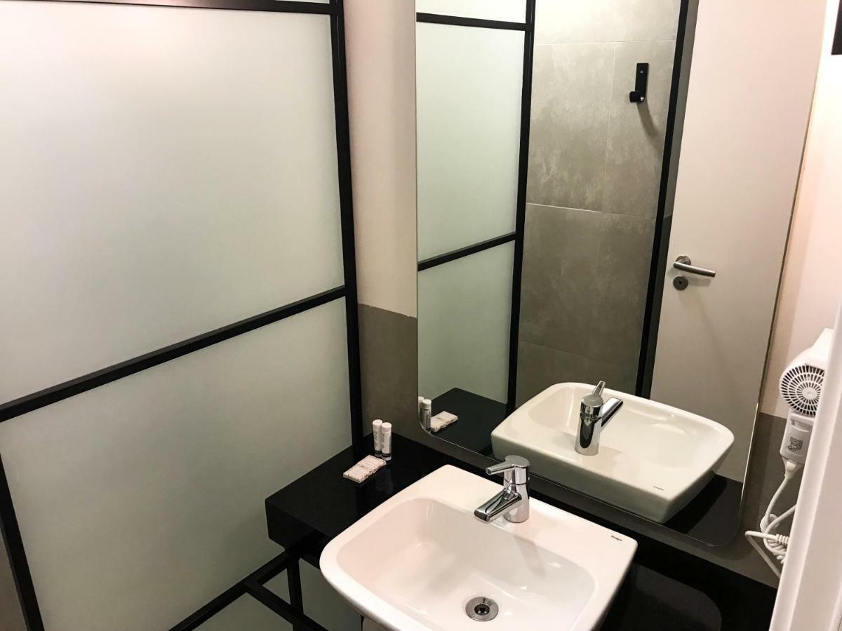 Twin Room,890701936:JPEG