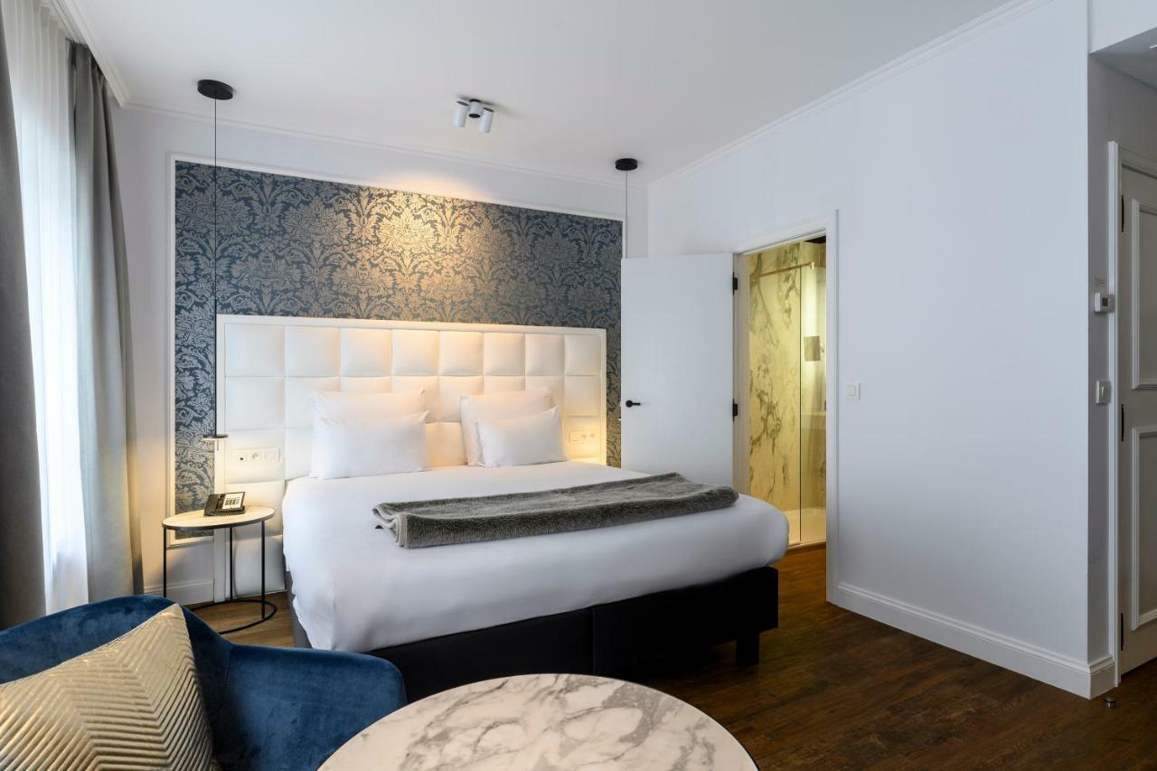 Standard Double Room with City View