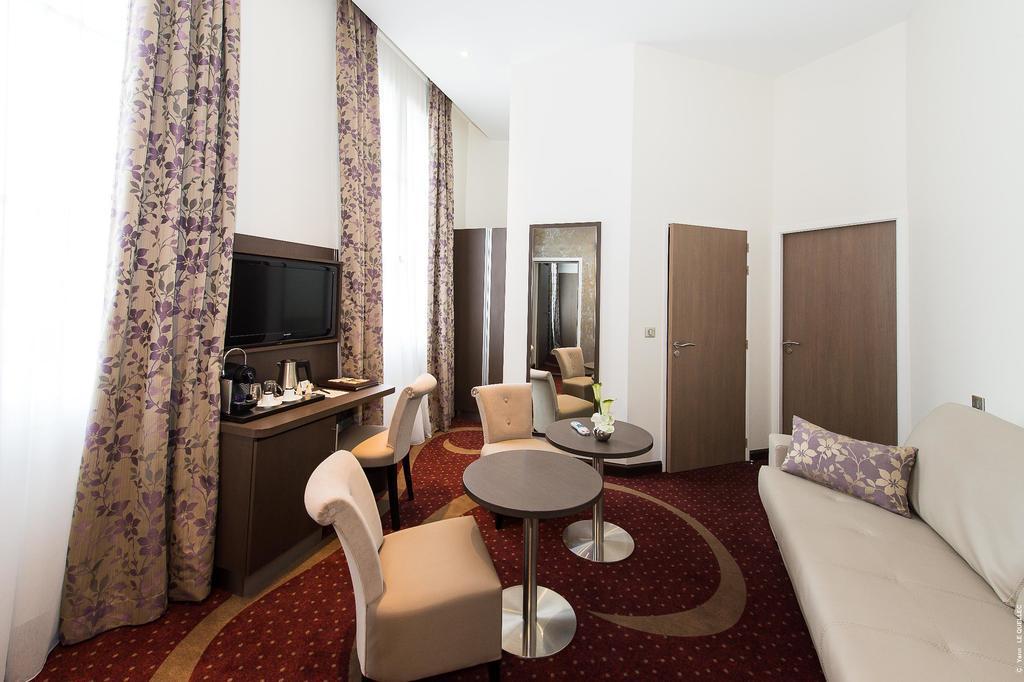 Deluxe Suite,1275082072:JPEG
