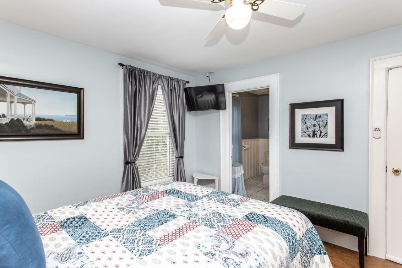 Superior Queen Room - Blue Room