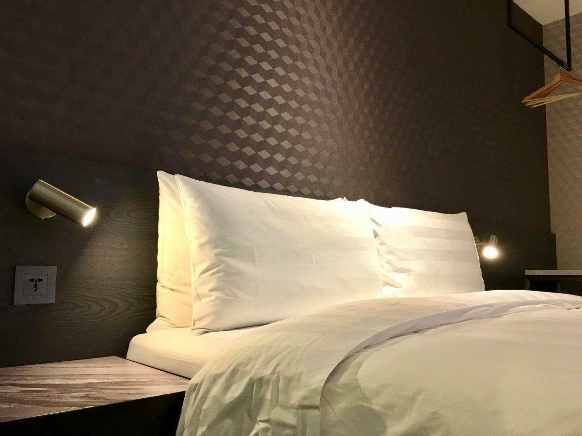 Double Room Basement No Window